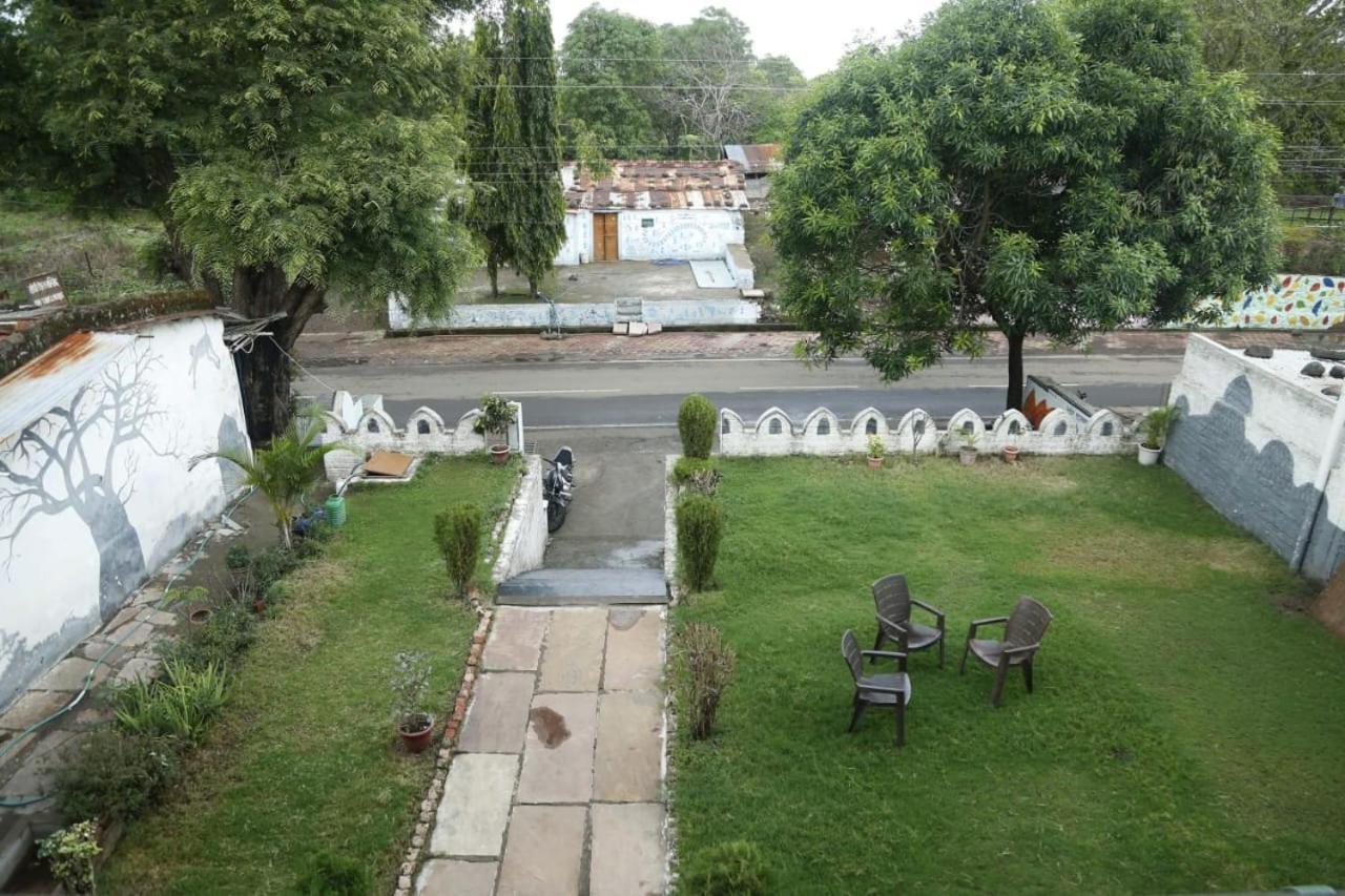 Hotel Mandu Sarai Mandu Zewnętrze zdjęcie
